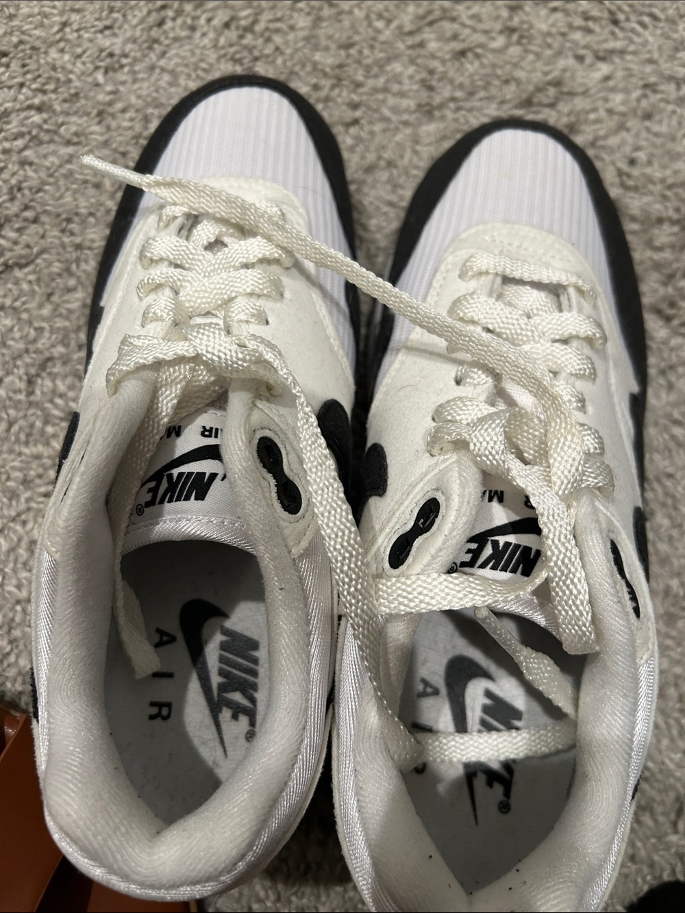 Nike White and Black Retro Runner Sneakers - Picture 4 of 6